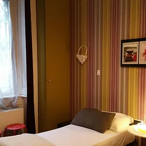 https://lumiere-hostel.it-lombardy.com